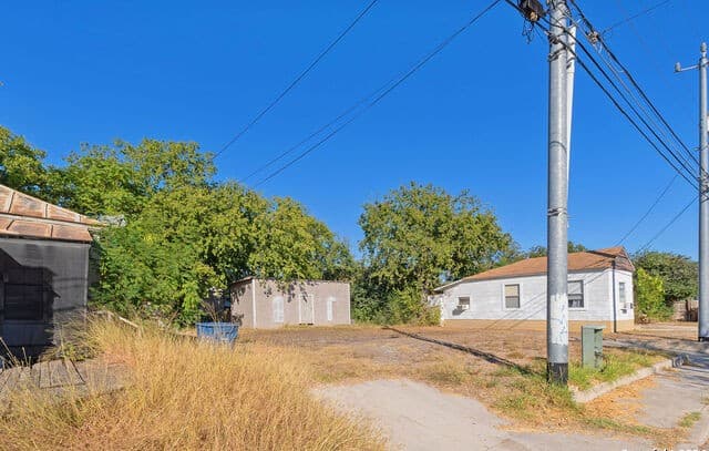 rental at 143 Forrest Ave in San Antonio, TX — photo 5