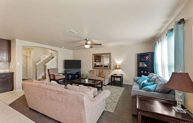 4-bedroom rental at 3922 Verde Bosque in San Antonio, TX — photo 4