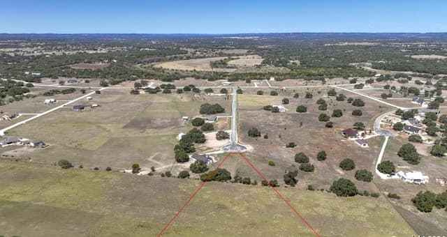3-bedroom rental at 731 Salt Grass Trail in Bandera, TX — photo 4
