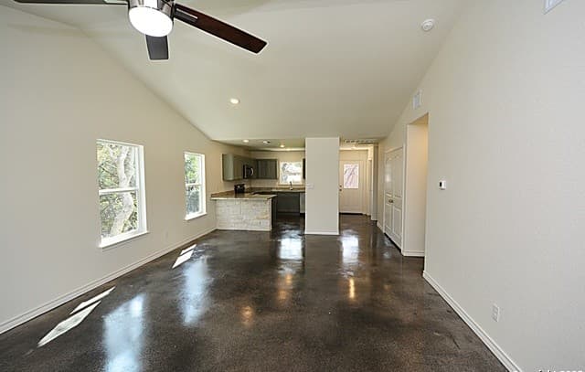 3-bedroom rental at 216 Remington Rd in Spring Branch, TX — photo 2