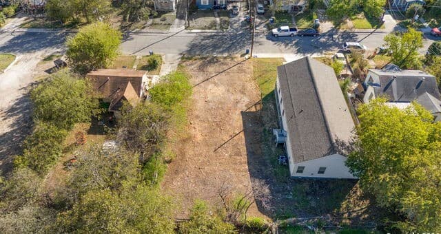 rental at 1827 Center St in San Antonio, TX — photo 5