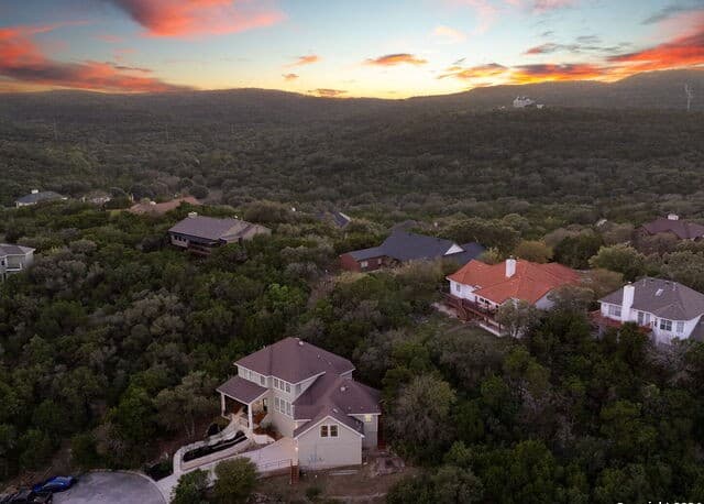 5-bedroom rental at 11229 Cave Creek in Helotes, TX — photo 3