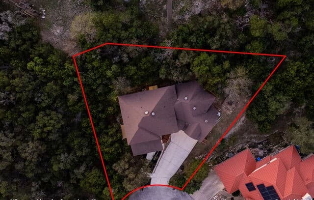 5-bedroom rental at 11229 Cave Creek in Helotes, TX — photo 5