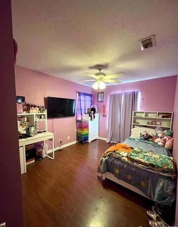 3-bedroom rental at 4811 Hershey in San Antonio, TX — photo 5