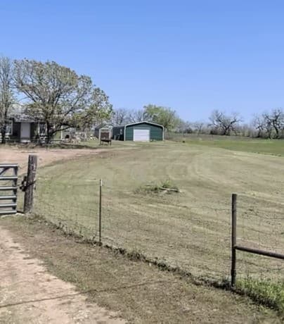 2-bedroom rental at 4235 Mickey Rd in San Antonio, TX — photo 4