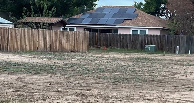 rental at 702 34th Street in Hondo, TX — photo 2