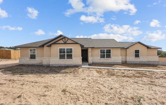 3-bedroom rental at 30 Log Cabin Way in Poteet, TX — photo 1