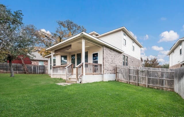 4-bedroom rental at 7530 Cove Way in San Antonio, TX — photo 3