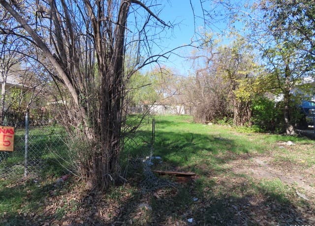 rental at 4015 W Salinas in San Antonio, TX — photo 5