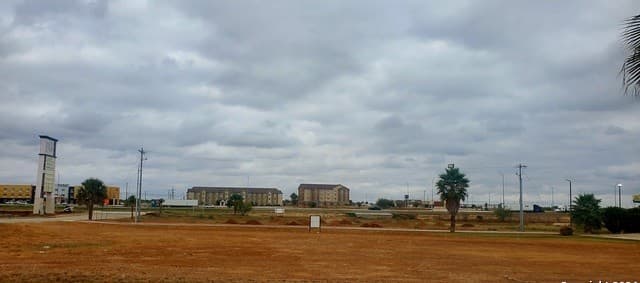 rental at LOT 4-A, BLK 3 Mars Drive in Cotulla, TX — photo 4
