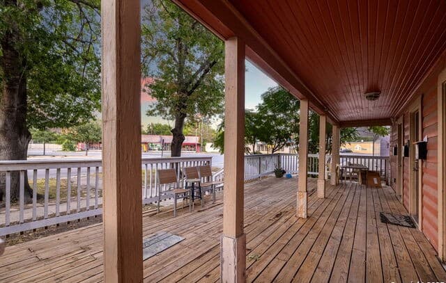 rental at 2028 W Woodlawn Ave in San Antonio, TX — photo 4