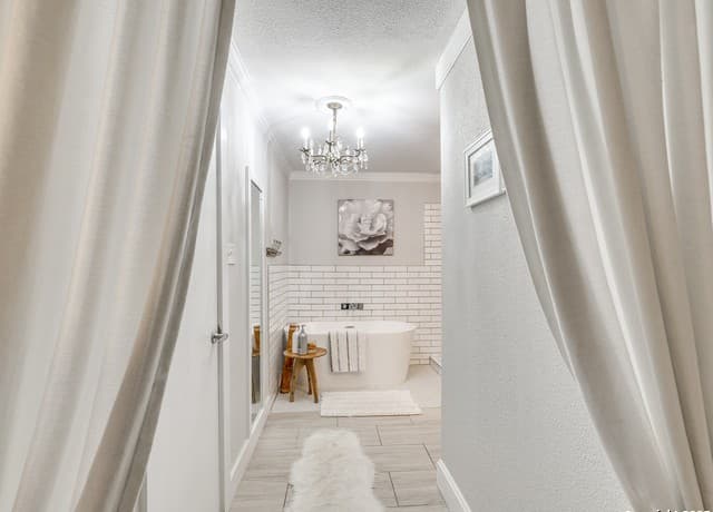 3-bedroom rental at 7711 Callaghan Road Unit 702 in San Antonio, TX — photo 5