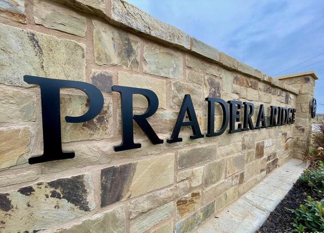 rental at 100 Pradera Ridge in Floresville, TX — photo 1
