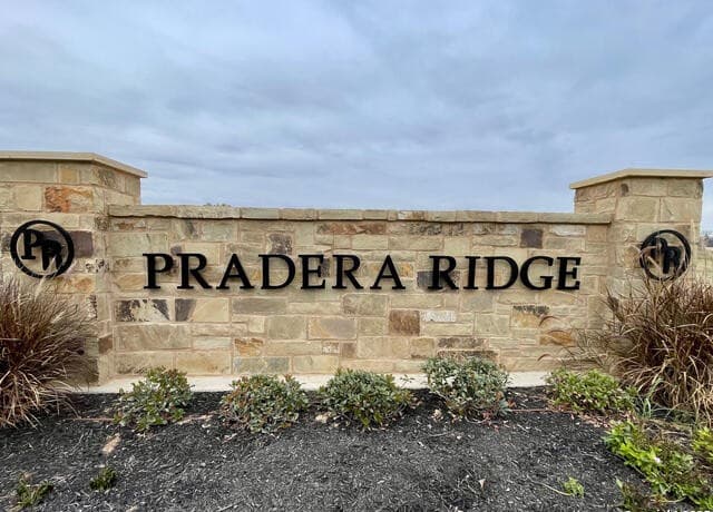 rental at 100 Pradera Ridge in Floresville, TX — photo 3