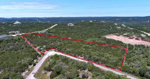 rental at 181 County Road 2761 in Mico, TX — photo 5