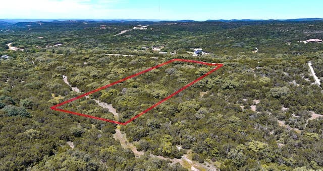 rental at 436 County Road 2763 in Mico, TX — photo 5