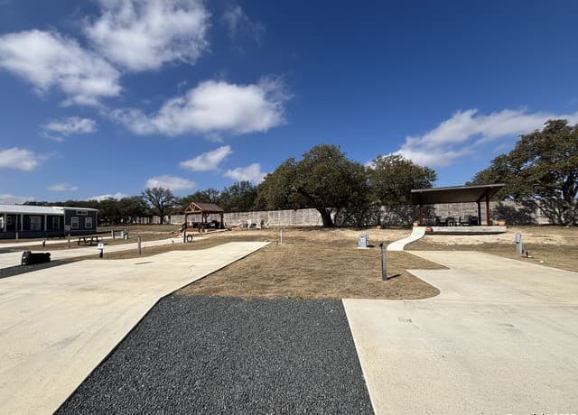 rental at 5386 Ranch Road 1376 #63 in Fredericksburg, TX — photo 4