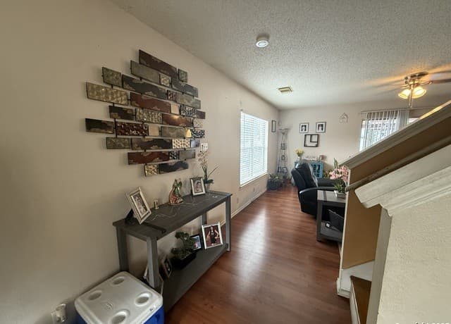 3-bedroom rental at 8815 Sebec Cir in San Antonio, TX — photo 5