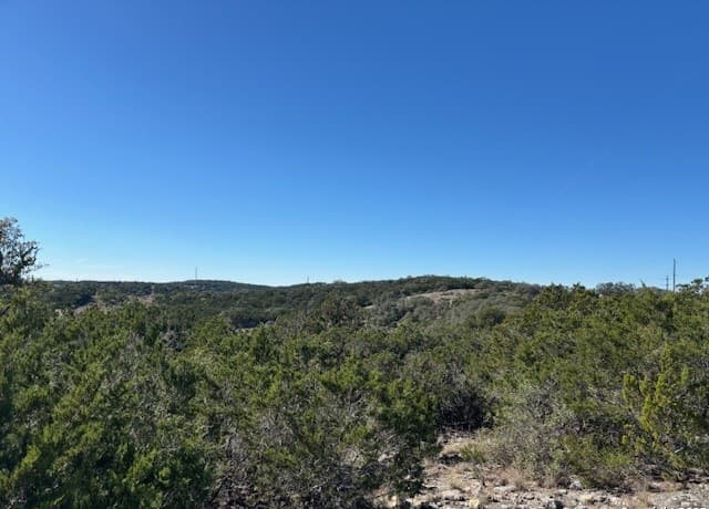 rental at 13845 Walnut Ridge in Helotes, TX — photo 2