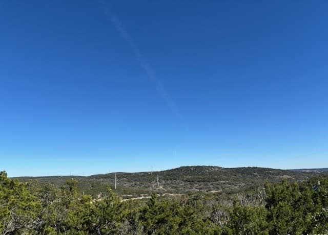 rental at 13845 Walnut Ridge in Helotes, TX — photo 4