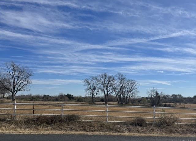 rental at 00 Wisdom Rd Lot 13 in Atascosa, TX — photo 1