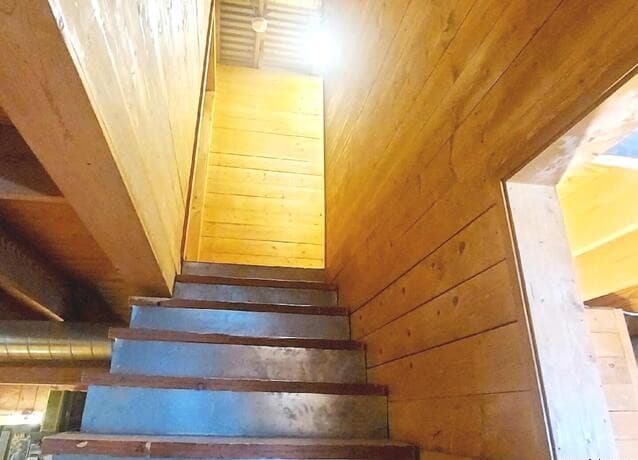 2-bedroom rental at 6051 Babcock Rd in San Antonio, TX — photo 5