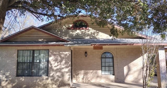 2-bedroom rental at 116 Flann Aly in San Antonio, TX — photo 1