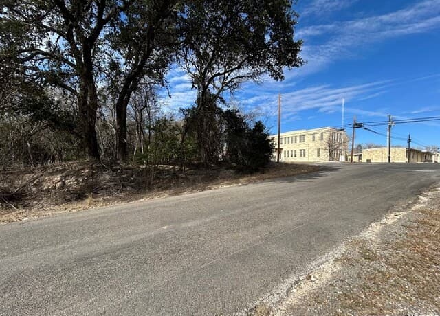 rental at 000 High St in Comfort, TX — photo 5