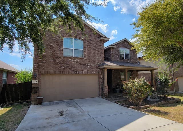 5-bedroom rental at 225 Kensington Dr in Cibolo, TX — photo 1