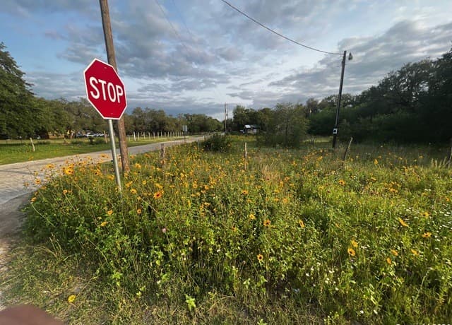 rental at LOT 28 Mariposa Dr in Poteet, TX — photo 4