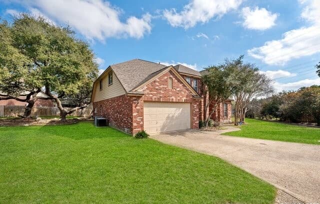 4-bedroom rental at 20530 Wild Springs Dr in San Antonio, TX — photo 3
