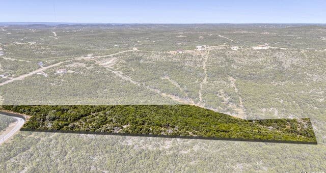 rental at LOT 342 County Road 2744 in Mico, TX — photo 5