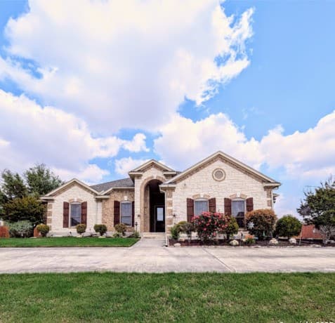 3-bedroom rental at 6963 Hallie Heights in Schertz, TX — photo 3