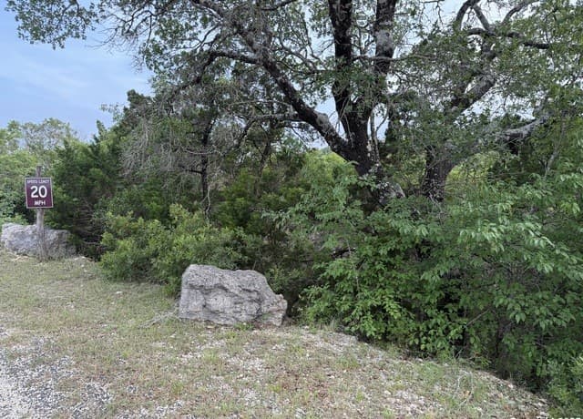 rental at 439 Private Road 1706 in Helotes, TX — photo 4