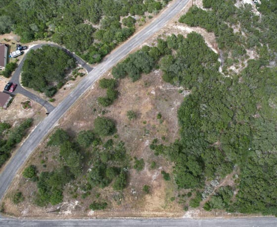 rental at 1124 County Road 273 in Mico, TX — photo 4