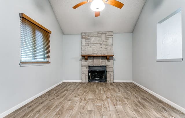 2-bedroom rental at 14122 Churchill Estates Unit 1505 in San Antonio, TX — photo 4