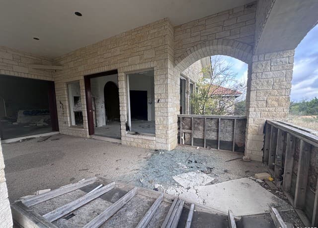 6-bedroom rental at 0 County Road 2720 & Cr 2721 in Mico, TX — photo 4