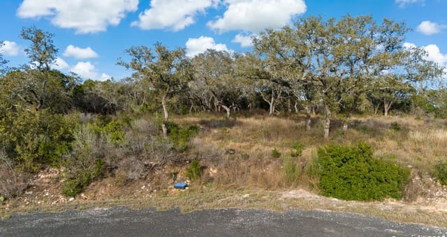 rental at LOT 7, Pr 2773 in Mico, TX — photo 5