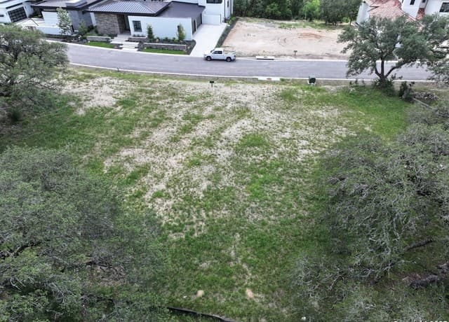 rental at 24618 Cliff Line in San Antonio, TX — photo 3