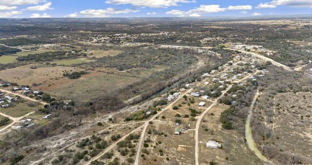 rental at 25 Quail Run in Bandera, TX — photo 2
