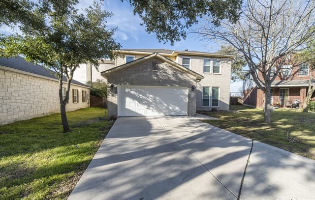 4-bedroom rental at 2243 Sunderidge in San Antonio, TX — photo 2
