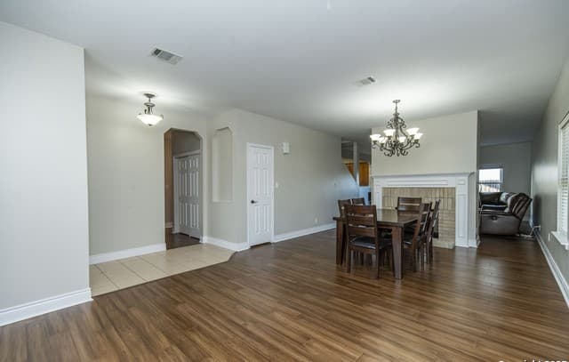 4-bedroom rental at 2243 Sunderidge in San Antonio, TX — photo 4