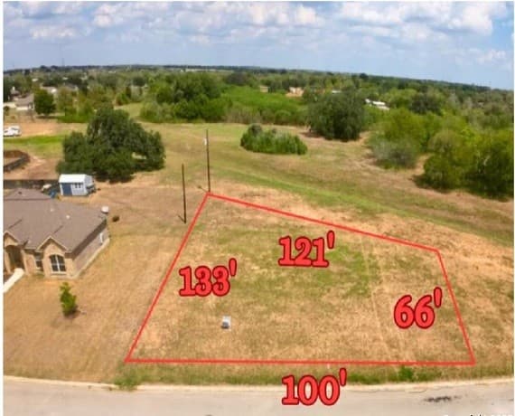 rental at 149 Parkcrest in Floresville, TX — photo 4
