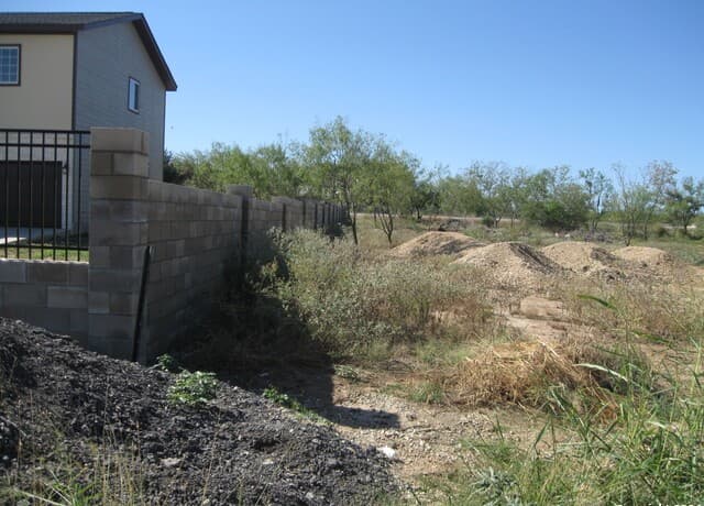 rental at 189 E Medium Meadow Drive in Lytle, TX — photo 1