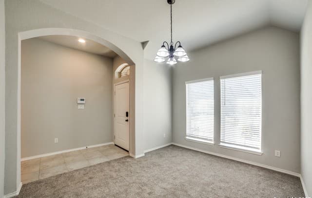 4-bedroom rental at 14147 Blind Bandit Creek in San Antonio, TX — photo 5
