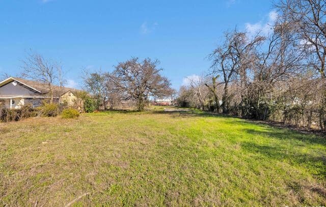rental at 126 NW 36th in San Antonio, TX — photo 1