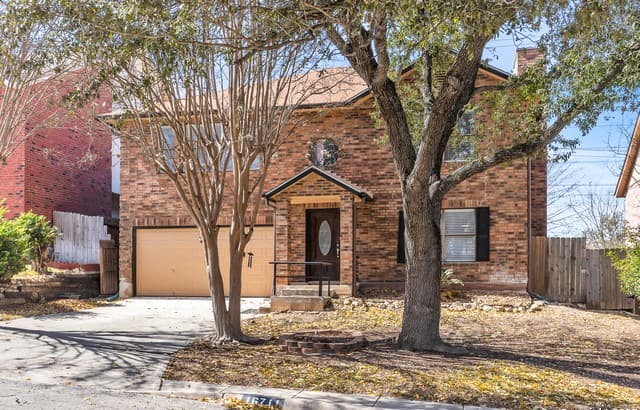3-bedroom rental at 16711 Coral Glade in San Antonio, TX — photo 1