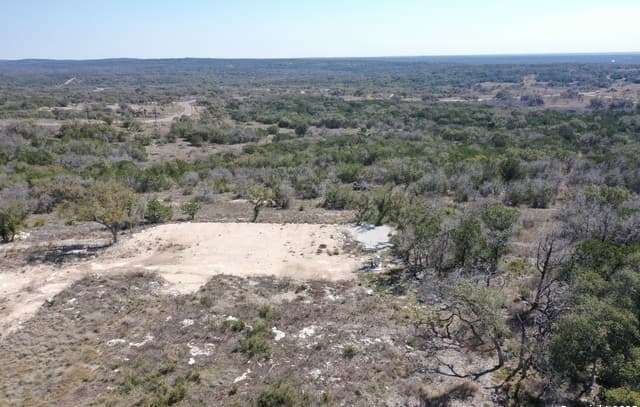 rental at 721 Crescent in Hondo, TX — photo 5