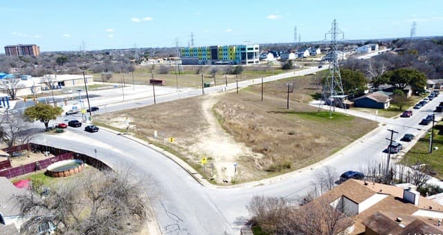 rental at 0 Montgomery in San Antonio, TX — photo 2