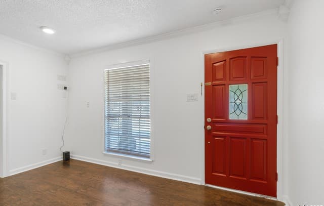 3-bedroom rental at 5110 Village Row Dr in San Antonio, TX — photo 5